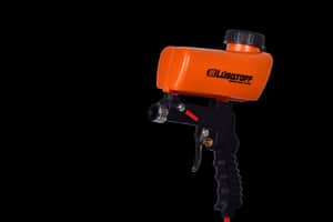 Pistola Arenadora Neumática 90 PSI Cuerpo Aluminio Recipiente 700cc Consumo 198 L/min Entrada 1/4" BSP ANL90-8 - Lusqtoff