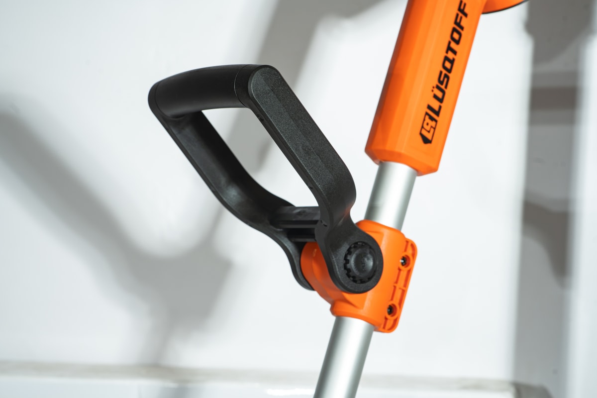 Bordeadora Césped A Batería 18V 8000 RPM Corte 25/30cm Barra Extensible Aluminio BL18-8B - Lusqtoff