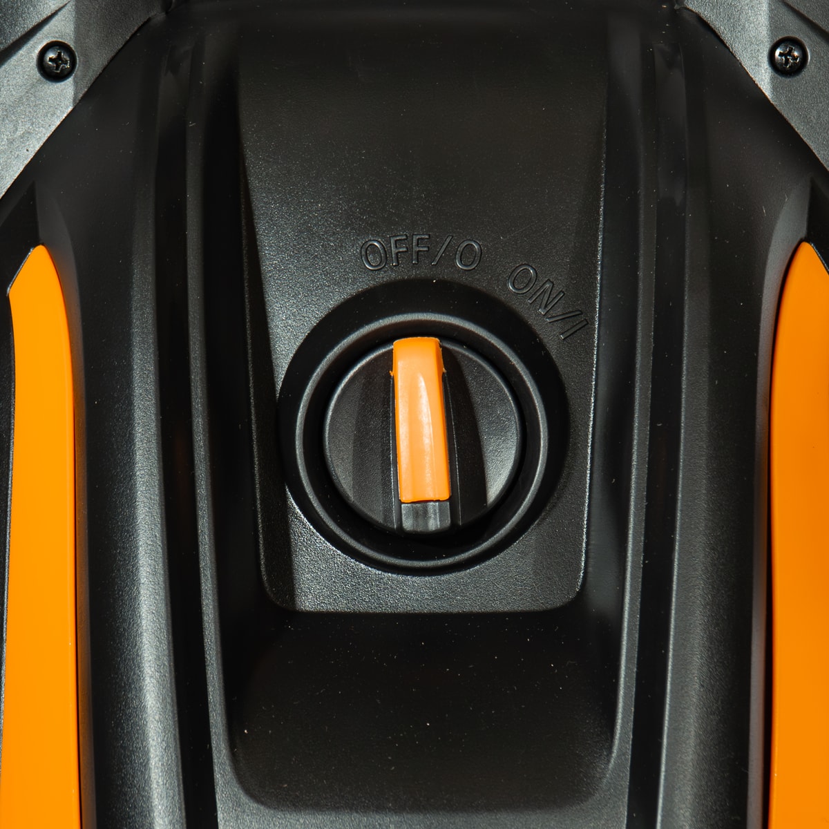 Hidrolavadora Eléctrica 1800W Motor Inducción 135 Bar Caudal 7,2L/min Tanque Jabón + Manguera 5m HL1800-8 - Lusqtoff