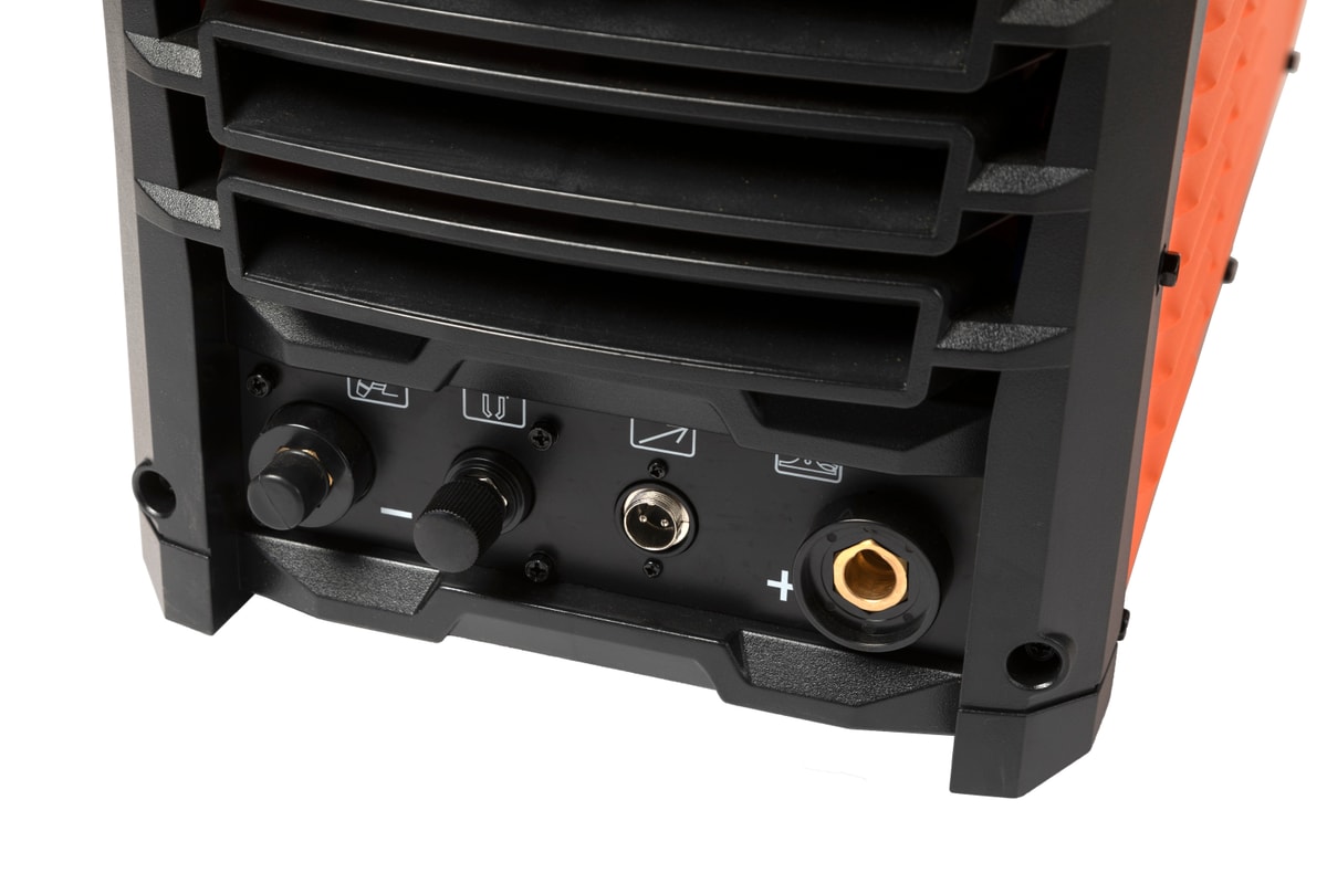 Cortadora Plasma 100A Trifásica 380V Corte 40mm Arco Piloto IGBT + Torcha Black Wolf INCUT-100 - Lusqtoff