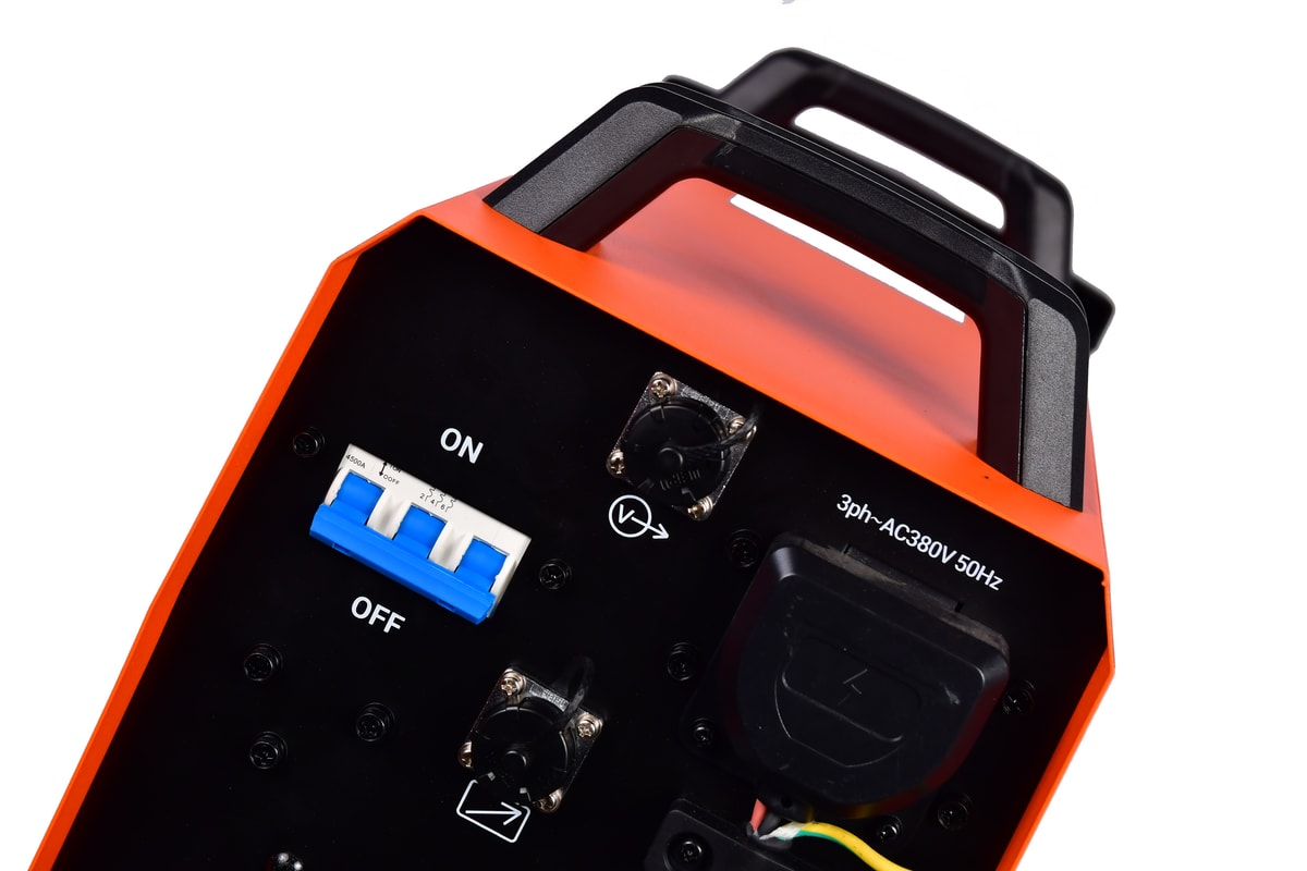 Cortadora Plasma 70A Trifásica 380V Corte 24mm Arco Piloto + Torcha Trafimet A81 INCUT-70 - Lusqtoff