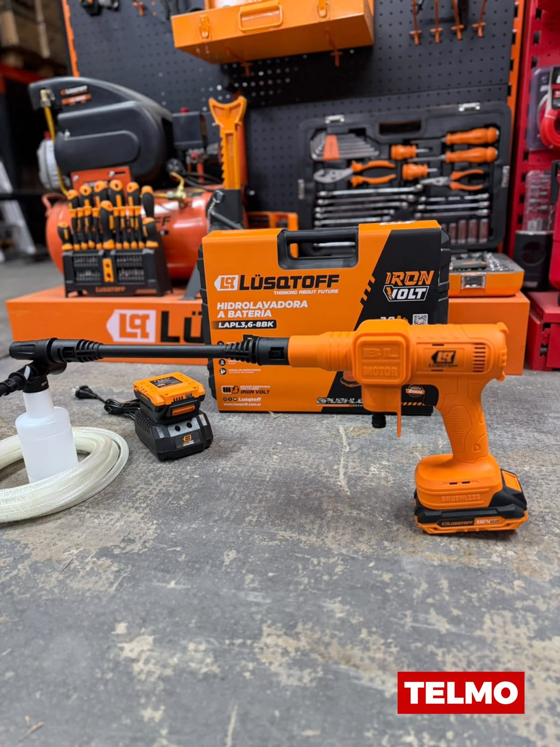 Hidrolavadora A Batería Brushless 18V 30 Bar 3,6 L/min + 2 Baterías 2Ah + Cargador + Maletín LAPL3.6-8BK - Lusqtoff, foto real