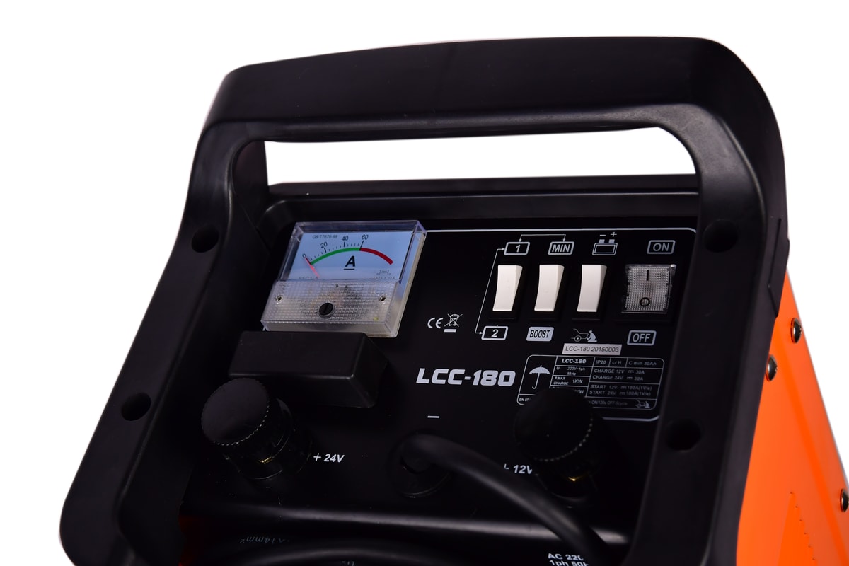 Cargador Arrancador Baterías 12/24V 30A Arranque 180A 500Ah LCC-180 - Lusqtoff
