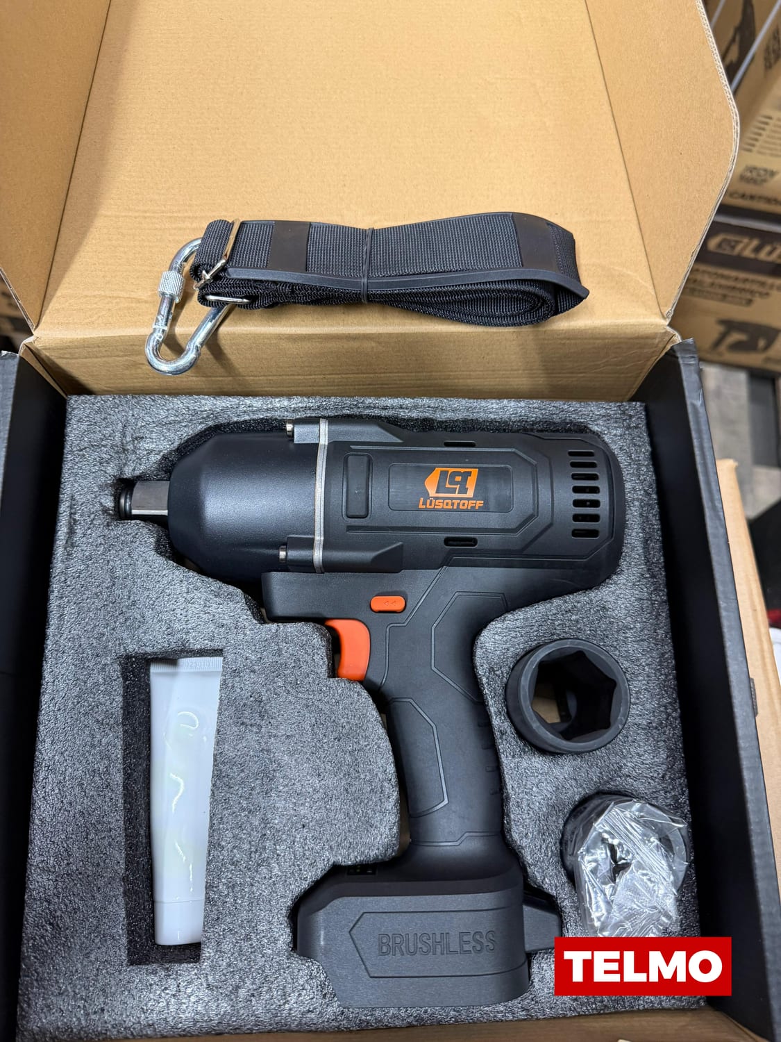 Llave de Impacto A Batería 3/4" Brushless 1500Nm 18V LIL1500-9B - Lusqtoff, foto real
