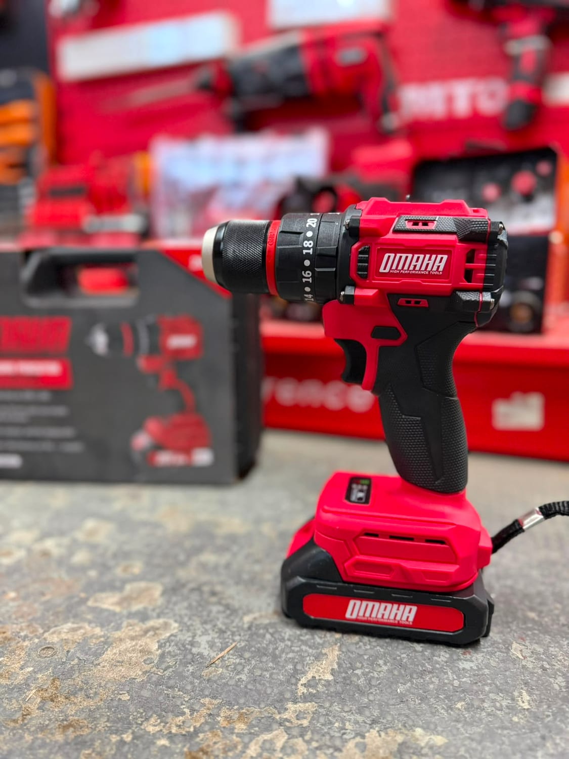 Taladro Atornillador Percutor 20V 35Nm 10mm + 2 Baterías + Cargador TBAT-20MK - Omaha, foto real