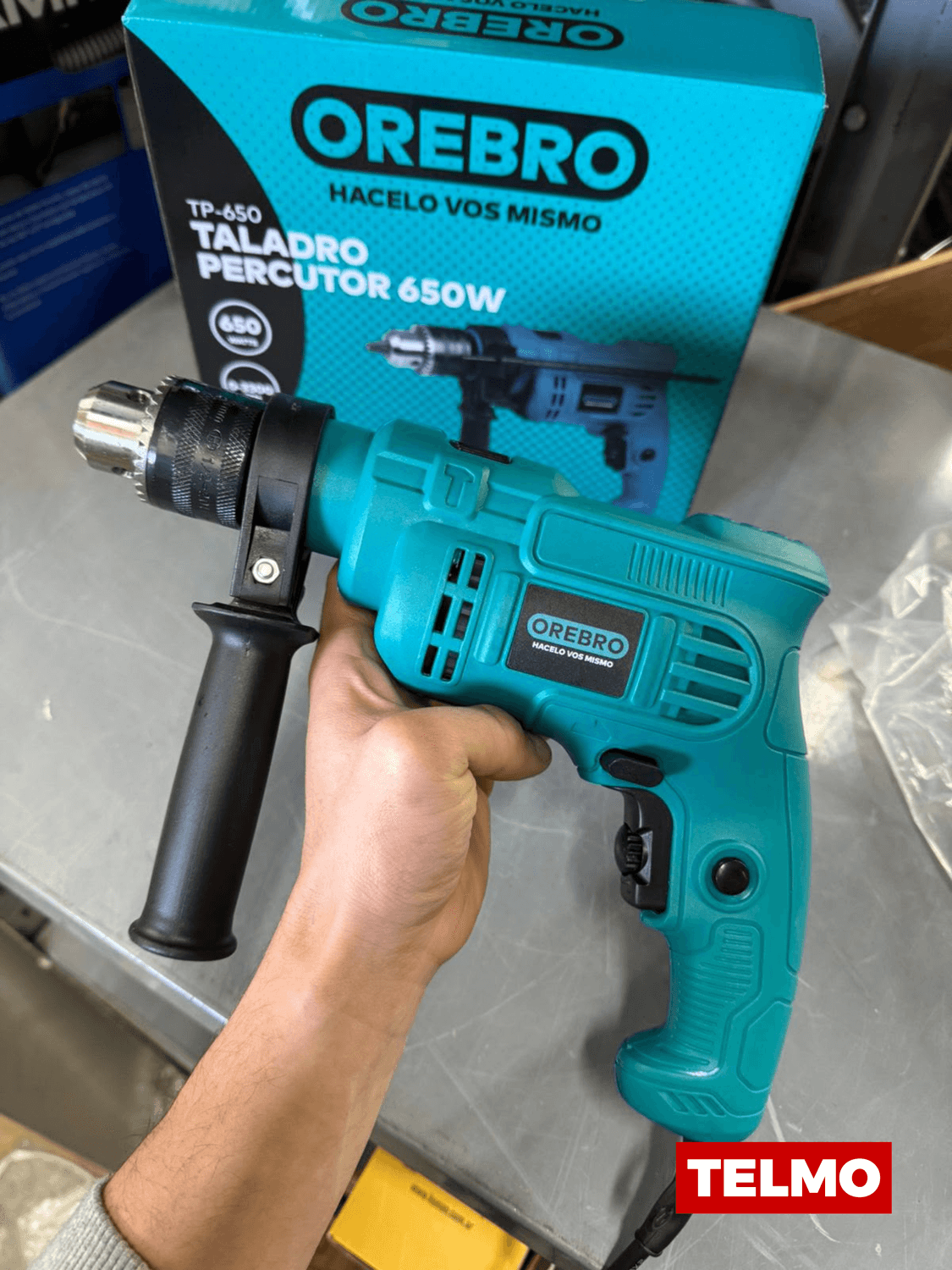 Taladro Percutor Reversible 650W 13mm 3300rpm + Mango Auxiliar + Varilla Profundidad TP650 - Orebro, foto real